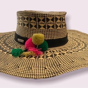 San Diego hat company from Saks fifth avenue beautiful pom pom hat NWT